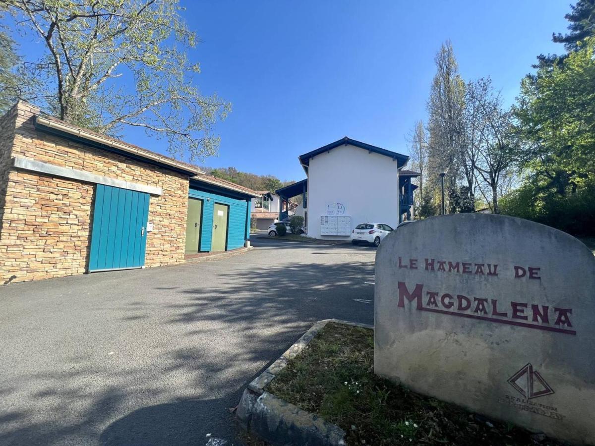 Appartement T1 Bis Avec Jardin Prive Et Piscine, 4 Pers, Cambo-Les-Bains - Fr-1-495-13 Cambo-les-Bains Exterior foto